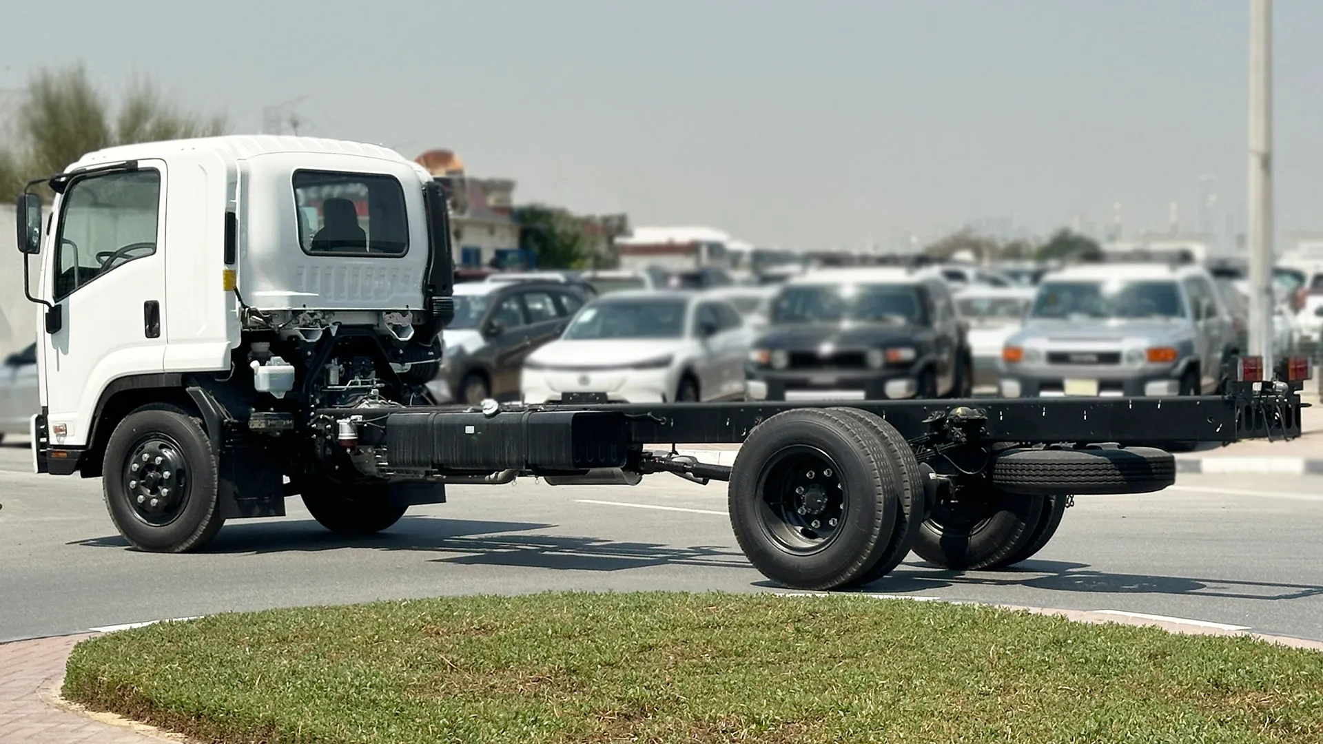 8.3L 33N CHASSIS MT - Image 2
