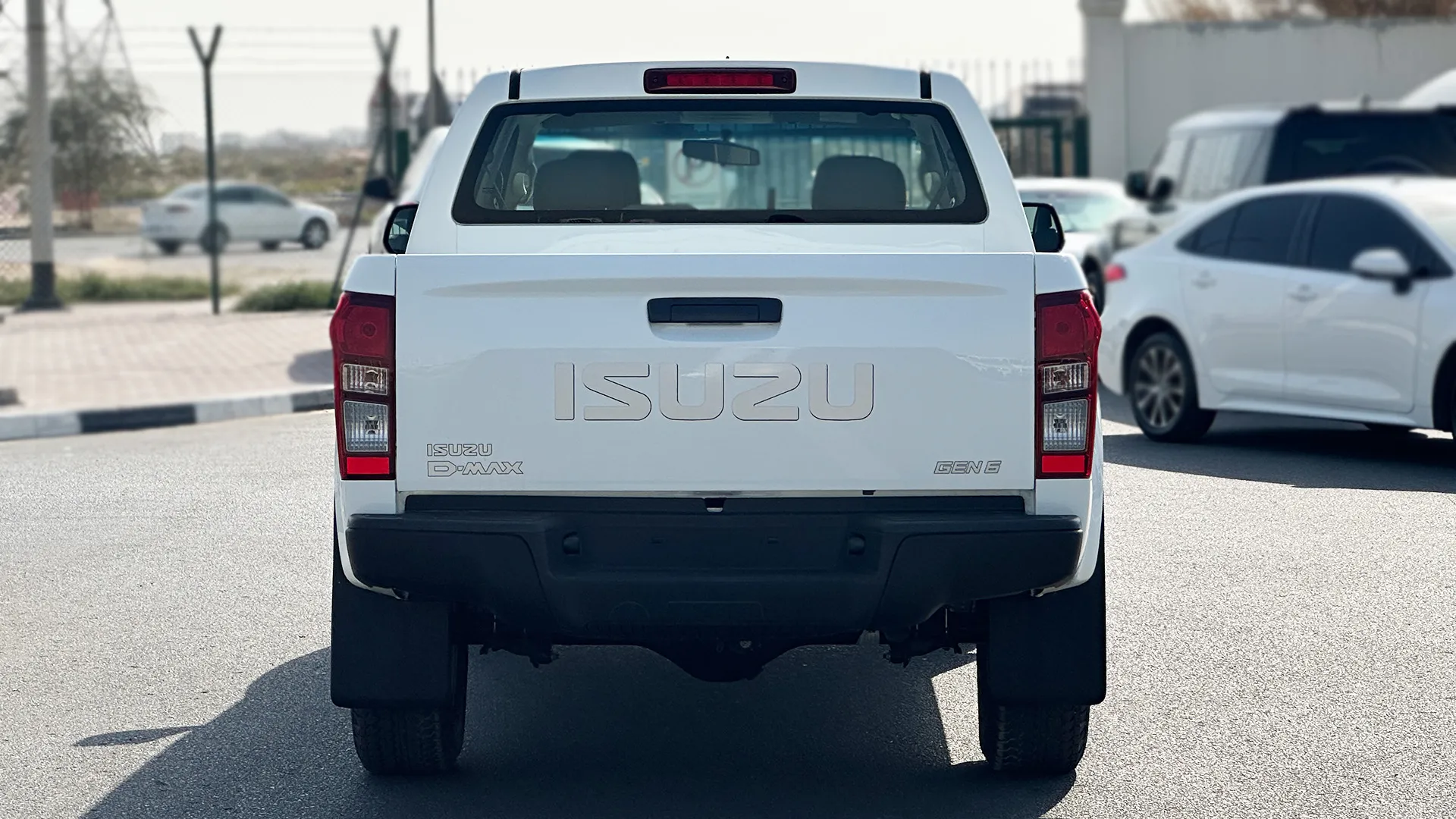 2.5L D DC 4x4 PWR A/W MID MT - Image 2