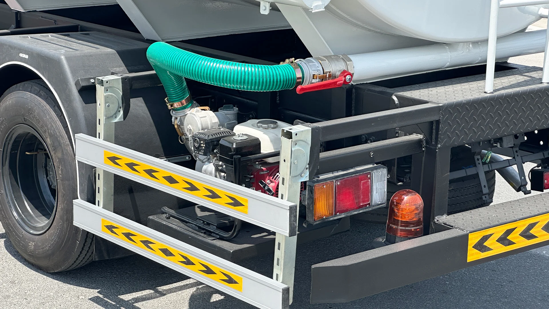 4.6L 1200 IG Drinking Water Tank MT - Image 6
