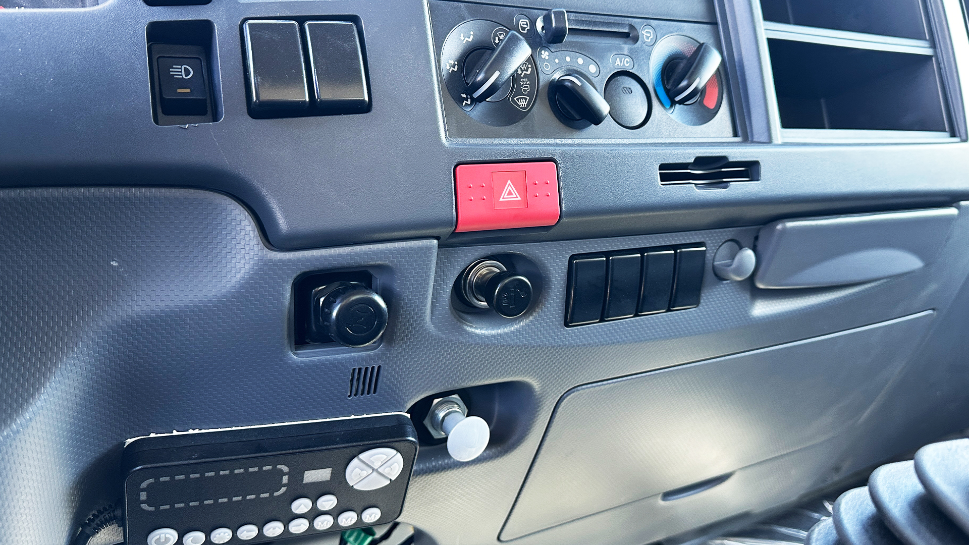 Isuzu Vip-Recoveri - Image 11
