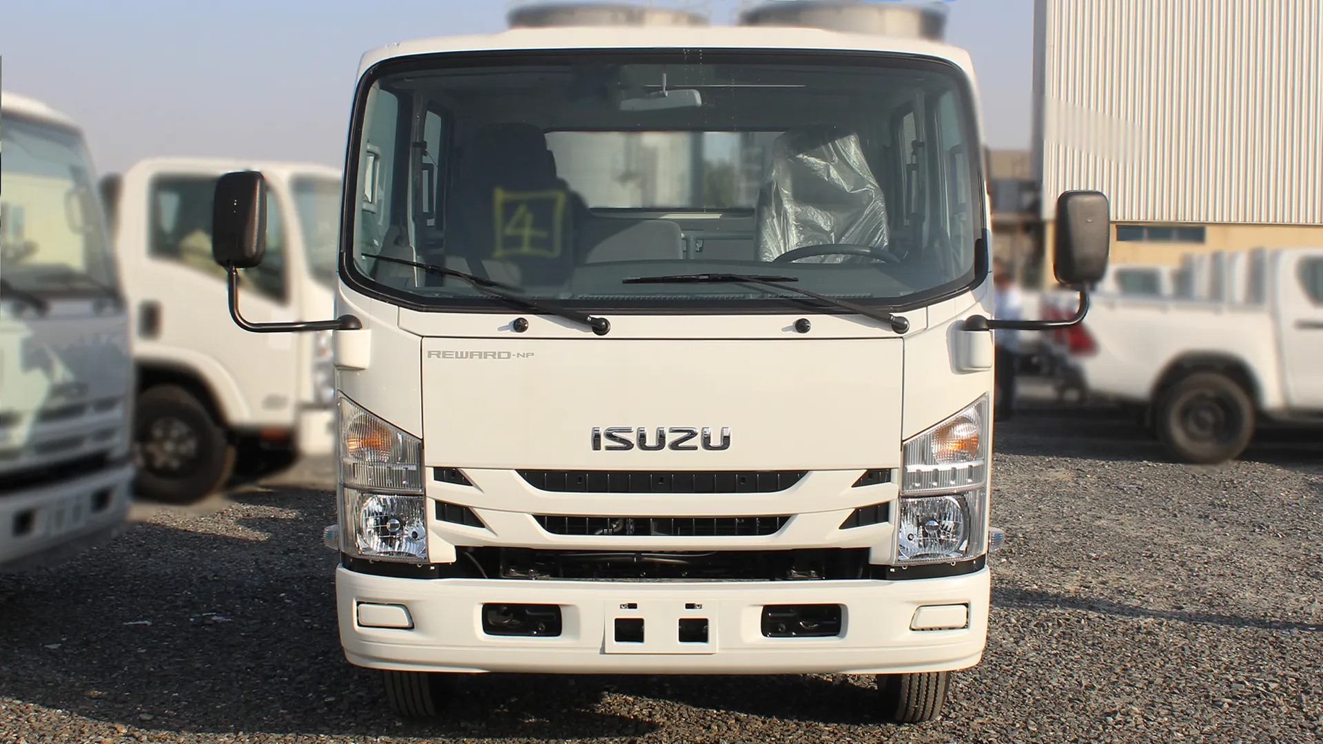 3.0L 85L Crew Cab Chassis MT - Image 5