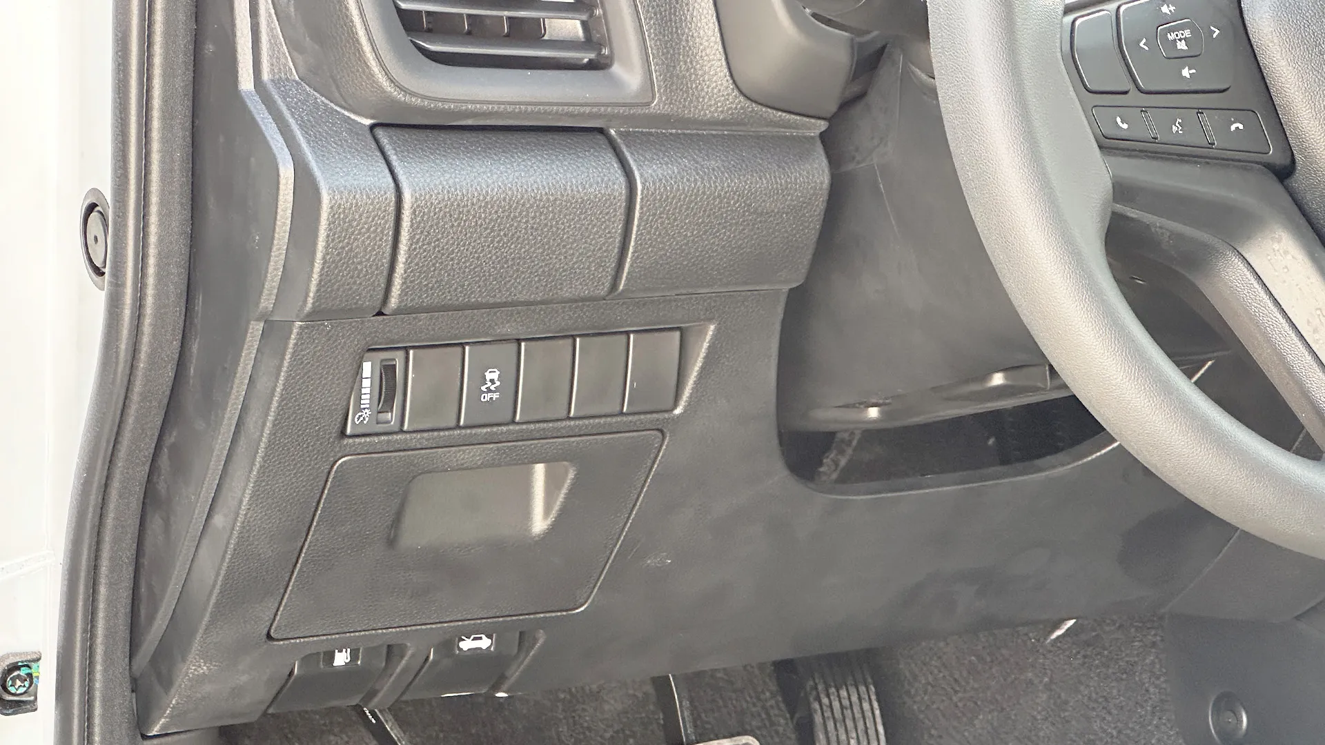 1.9 Ddi DC 4x4 L PWR A/W MT - Image 13