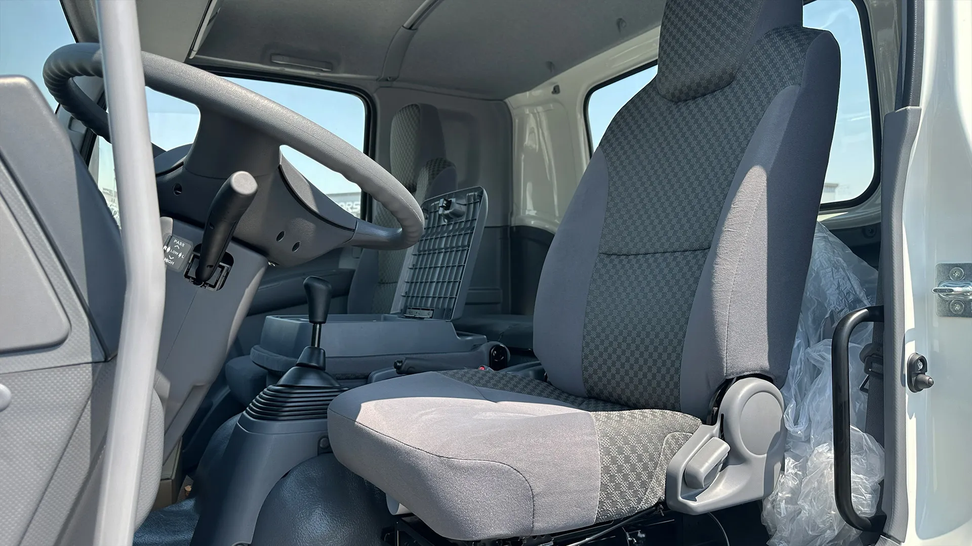 8.3L 33N CHASSIS MT - Image 9