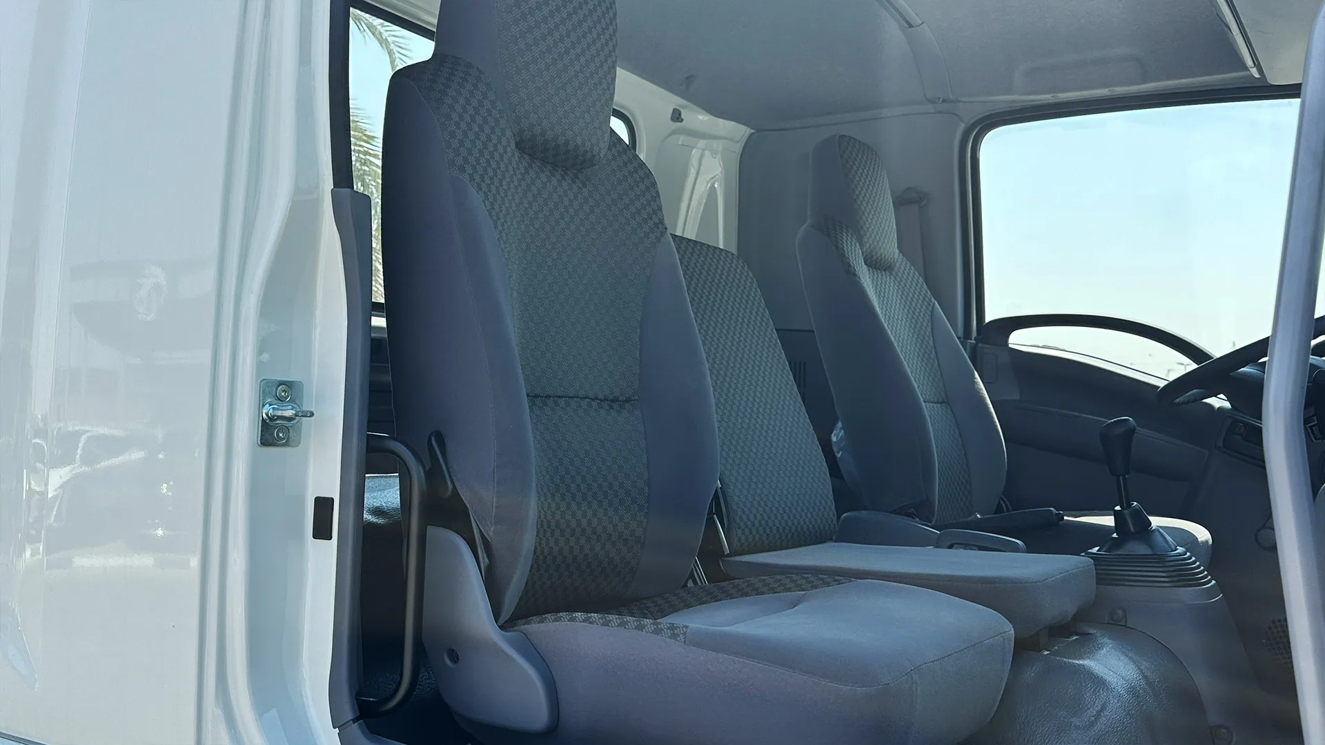 8.3L 33N CHASSIS MT - Image 9