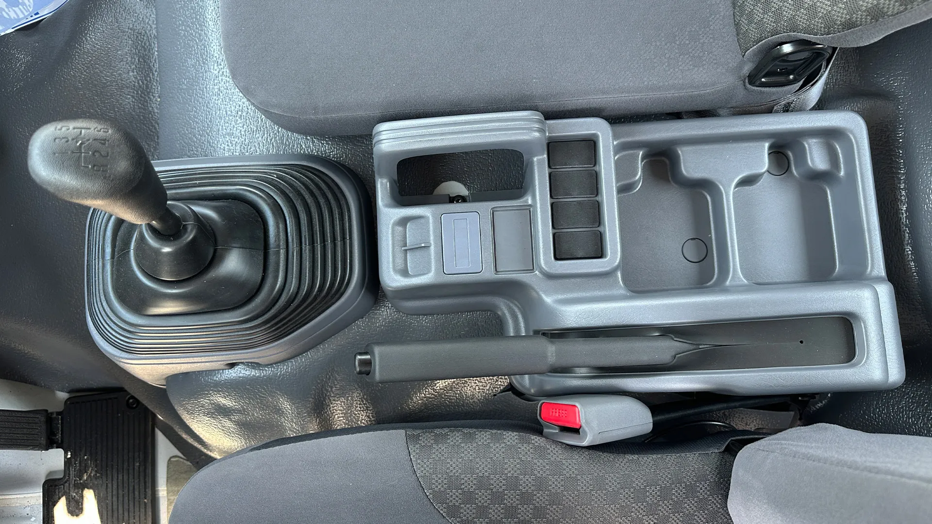 8.3L 33N CHASSIS MT - Image 13