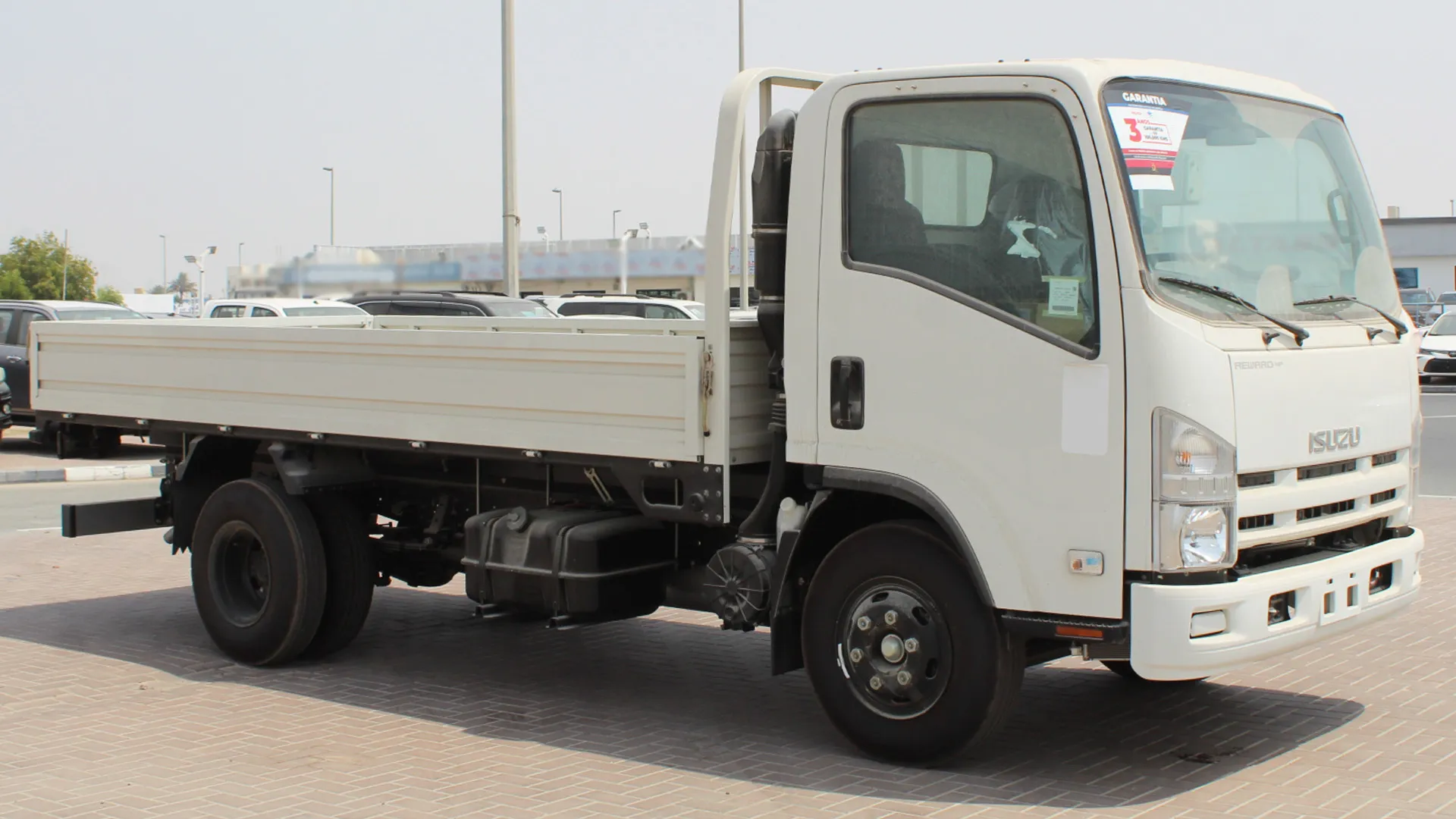 4570 cc (4.6L) 71 STEEL CARGO MT - Image 5