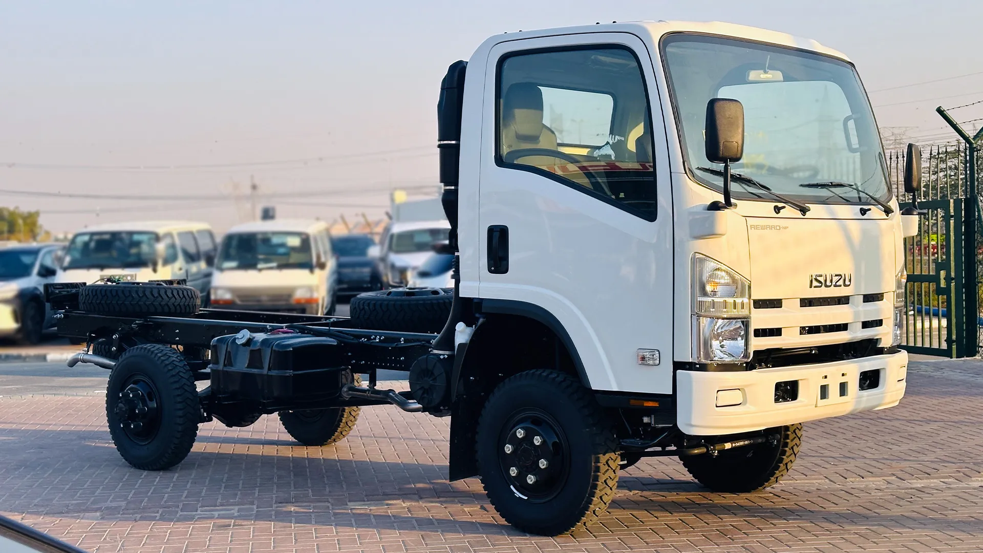 4.6L 71H CHASSIS 4X4 MT - Image 5