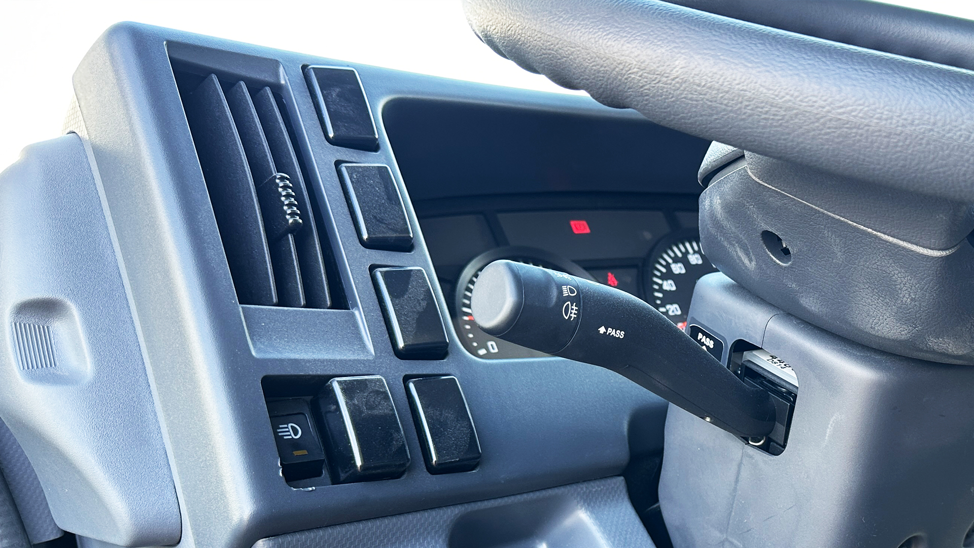Isuzu Vip-Recoveri - Image 10