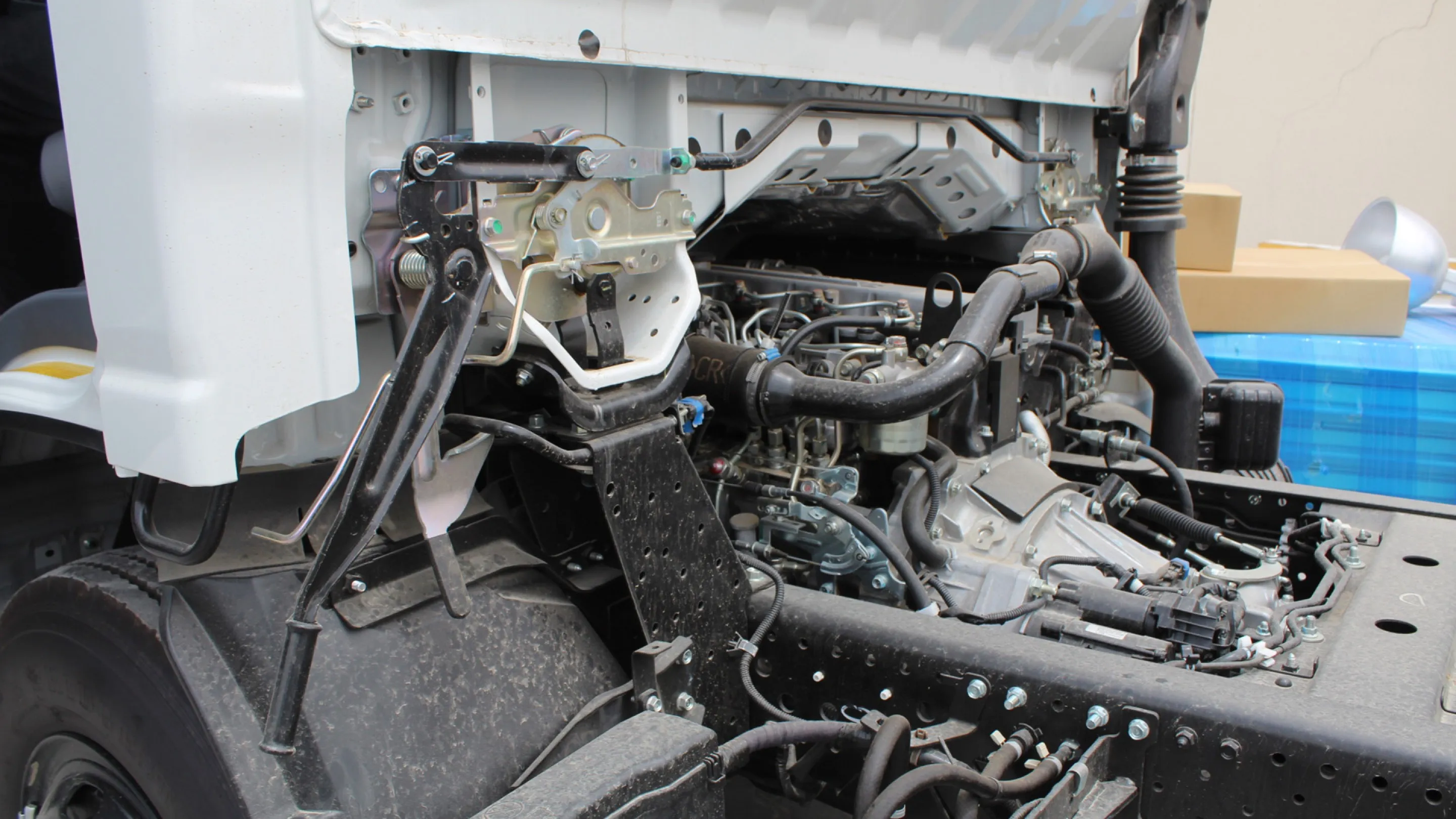 4570 cc TRUCK CAB CHASSIS 4X2 DIESEL MT - Image 16