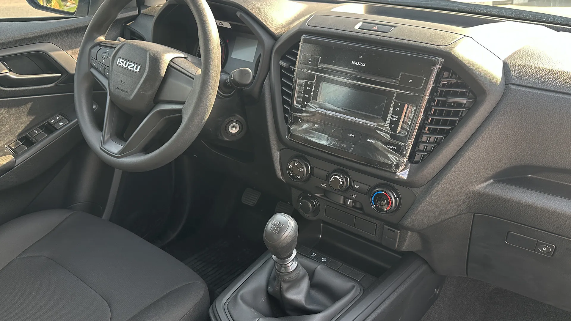 1.9 Ddi DC 4x4 L PWR A/W MT - Image 15