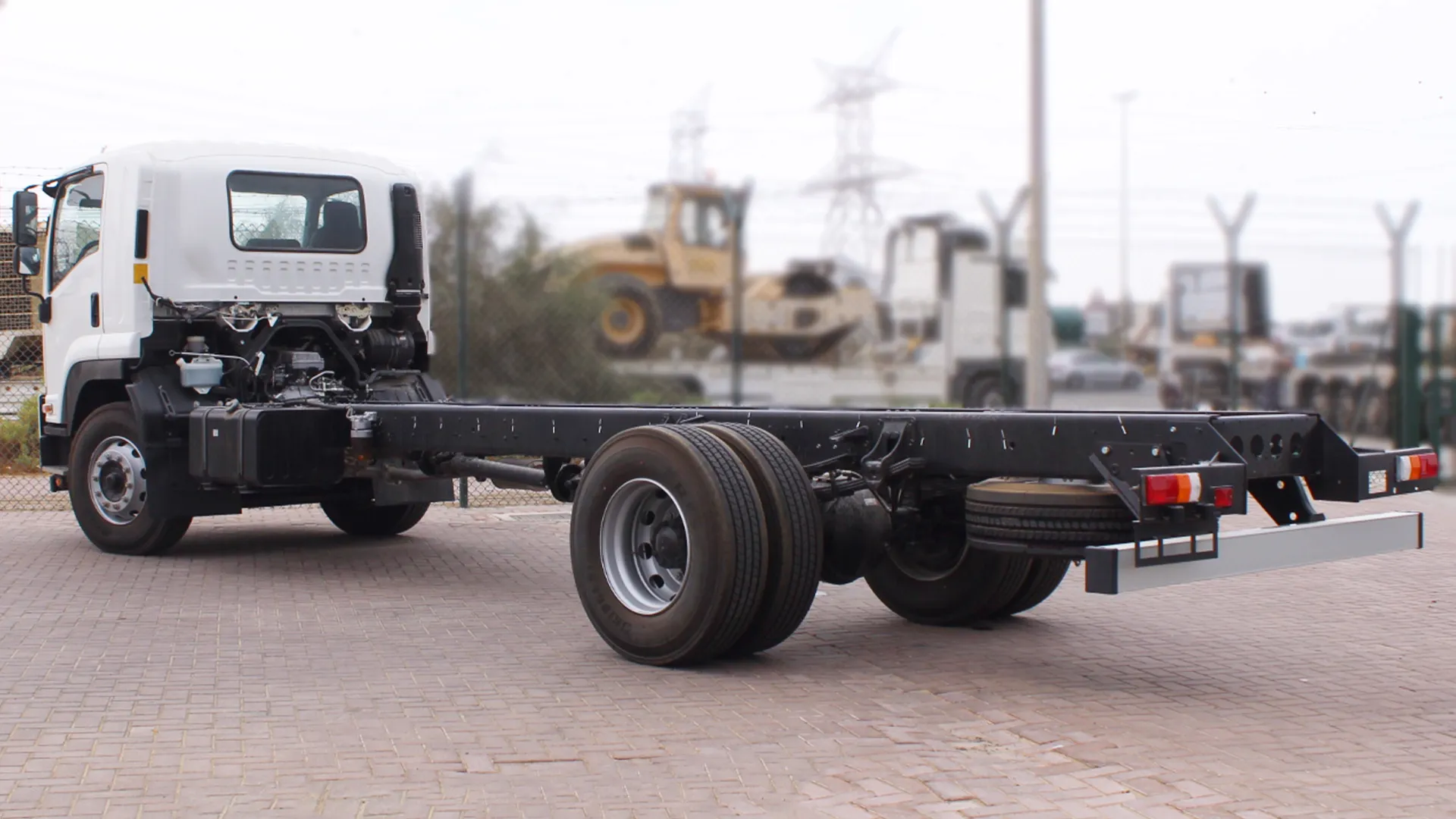 7790 cc 34Q (13 TON) CHASSIS MT - Image 3